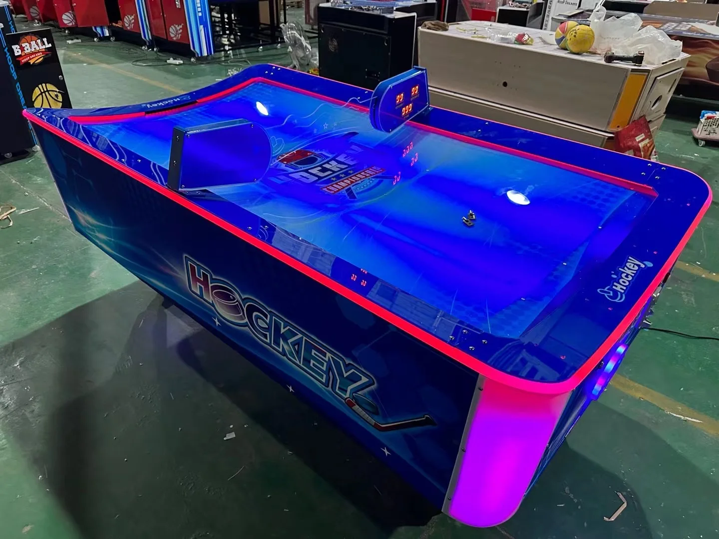 Simulatore Arcade a Moneta: Ta - Arcade Games & Vending Llc Photos recensione e prezzo