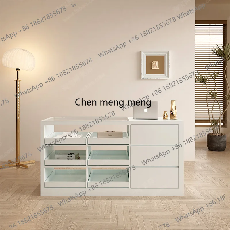 Negozio di abbigliamento da do - Glass Cabinet Display recensione e prezzo